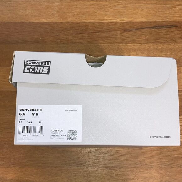 Chuck Taylor All Star Pro Suede in Navy - Size 8.5 (runs 1/2 size big) - Picture 6 of 6